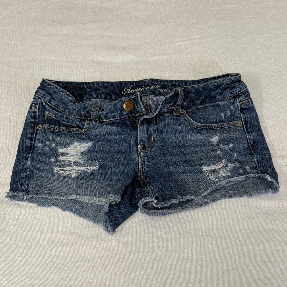 American Eagle Jeans Women's Distressed Blue Denim Shorts